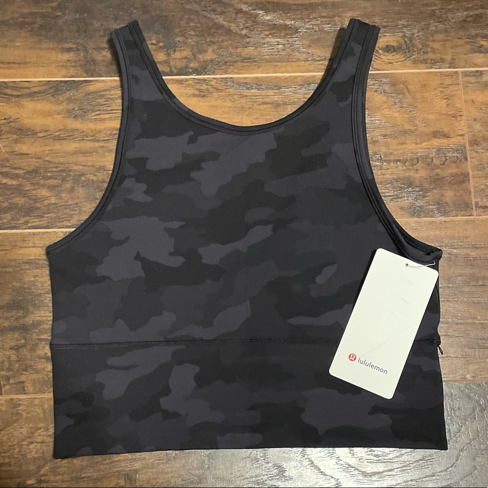 NWT Power Pivot Tank *Everlux